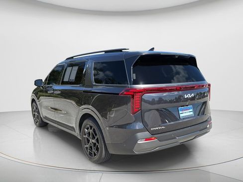 Used 2025 Kia Carnival SX Prestige FWD image 9