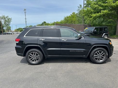 Certified 2020 Jeep Grand Cherokee Limited AWD/4WD image 2