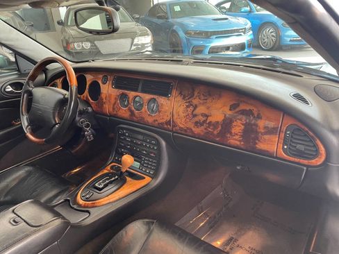 Used 2002 Jaguar XK8 XK8 2dr Convertible image 23