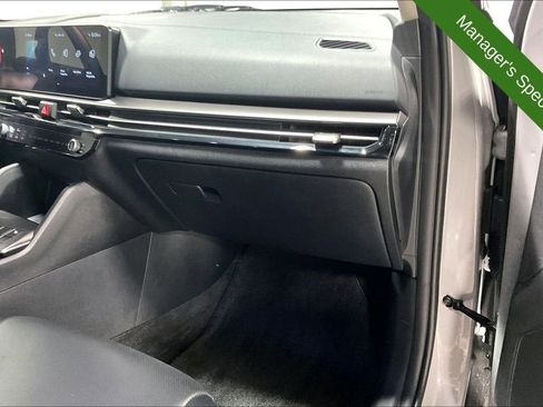Used 2026 Kia Sportage EX FWD image 19