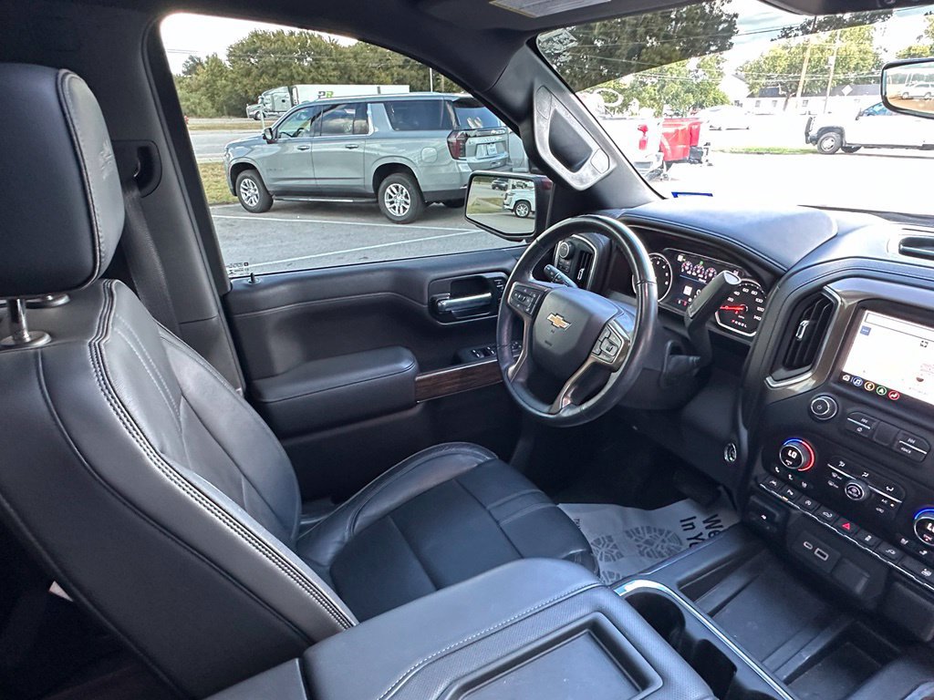 Used 2021 Chevrolet Silverado 1500 High Country w/ Technology Package AWD/4WD image 24