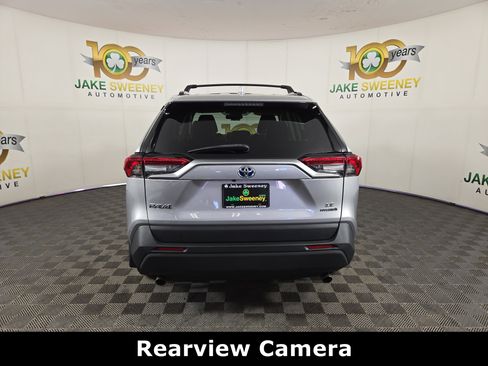 Used 2022 Toyota RAV4 LE AWD/4WD image 7
