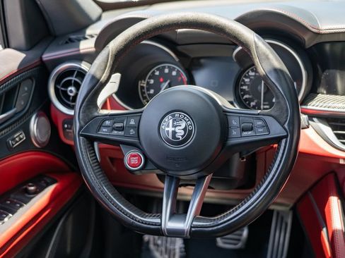 Used 2018 Alfa Romeo Stelvio Quadrifoglio w/ Driver Assist Dynamic Package AWD/4WD image 23