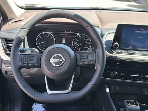 Used 2022 Nissan Rogue SV w/ SV Premium Package FWD image 20