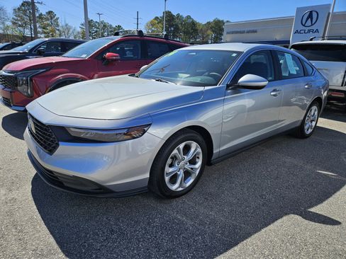 Used 2024 Honda Accord LX image 9