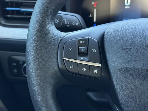 Certified 2025 Ford Maverick XLT image 12