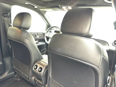 Used 2023 Mercedes-Benz GLB 250 4MATIC image 44