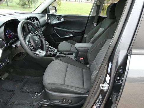 Used 2021 Kia Soul S FWD image 8