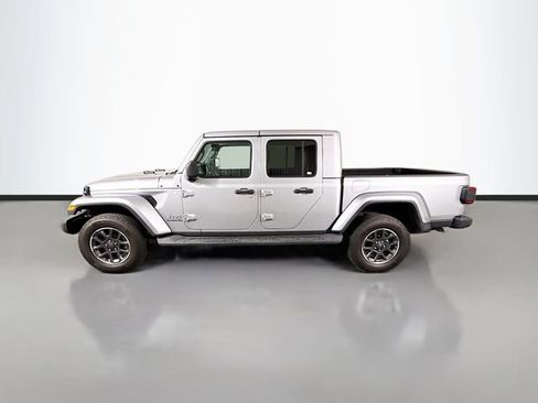 Used 2020 Jeep Gladiator Overland AWD/4WD image 4