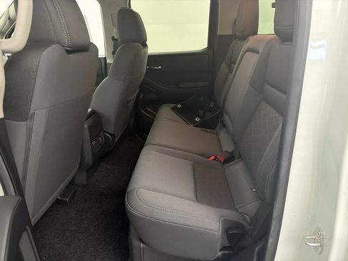 New 2025 Nissan Frontier SV w/ SV Convenience Package image 16