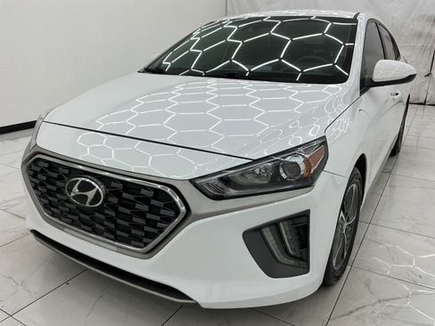 Used 2021 Hyundai Ioniq SE FWD image 1