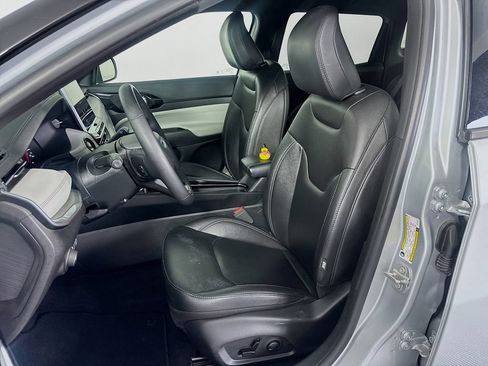 Used 2025 Jeep Compass Limited AWD/4WD image 11