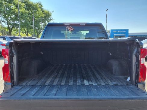 Used 2019 Chevrolet Silverado 1500 Custom Trail Boss w/ Custom Convenience Package AWD/4WD image 8
