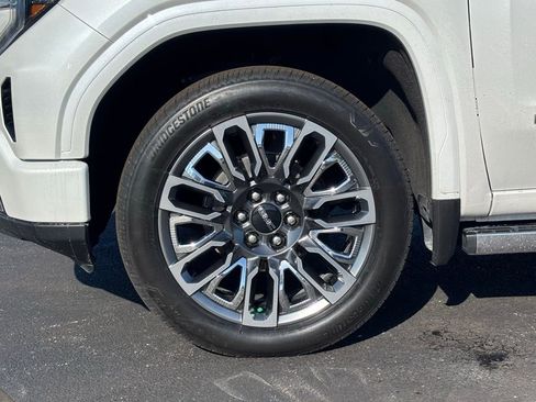 Used 2024 GMC Sierra 1500 Denali Ultimate image 15