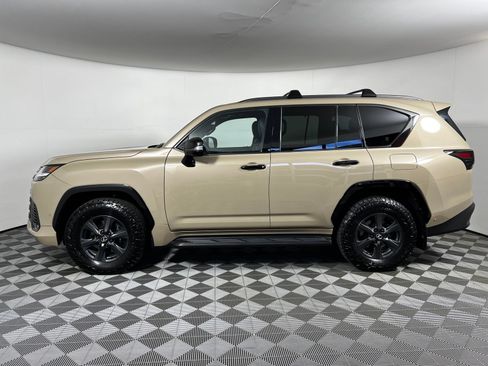 Used 2025 Lexus LX 700h Overtrail AWD/4WD image 8
