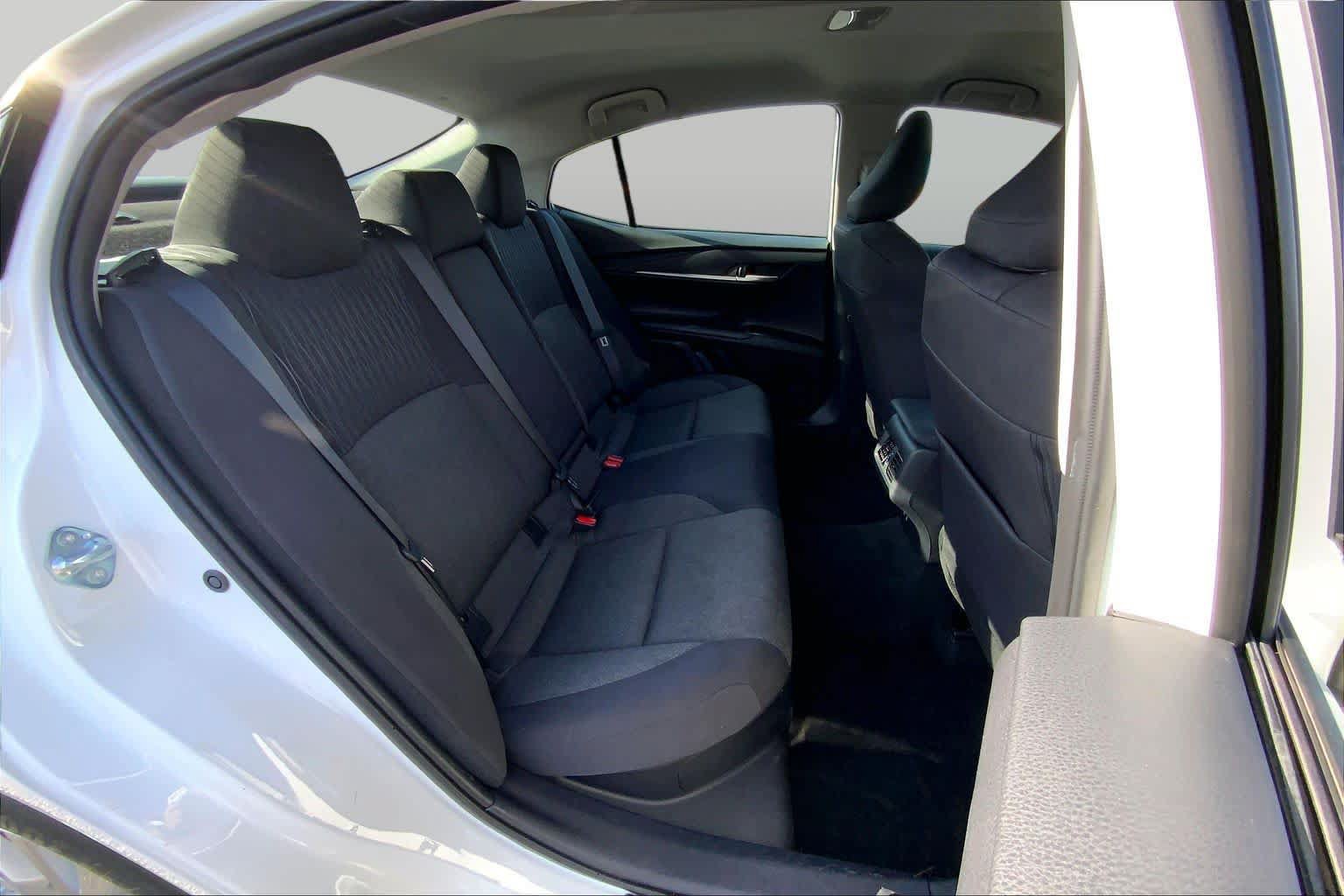 Used 2025 Toyota Camry LE FWD image 20