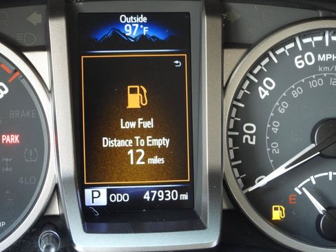 Used 2021 Toyota Tacoma SR5 RWD image 76
