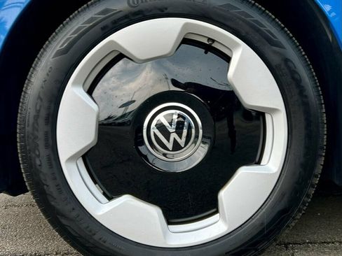 Used 2025 Volkswagen ID. Buzz Pro S RWD image 33