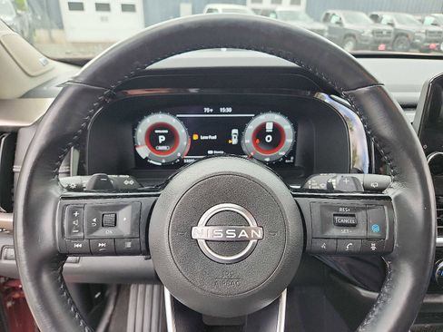 Used 2022 Nissan Pathfinder Platinum w/ Cargo Package image 19