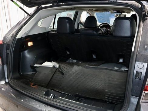 Used 2022 Subaru Impreza 2.0i Limited w/ Popular Package #2 image 16