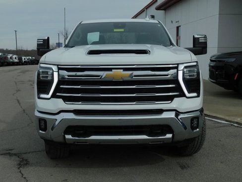 Used 2024 Chevrolet Silverado 2500 LTZ w/ LTZ Convenience Package image 3