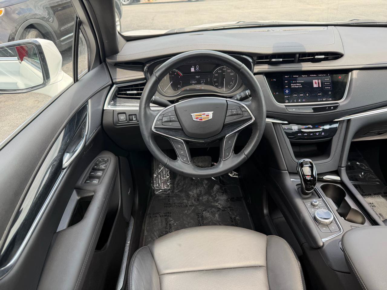 Used 2024 Cadillac XT5 Premium Luxury AWD/4WD image 17