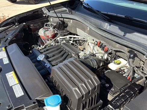 Used 2021 Volkswagen Atlas SEL Premium image 10