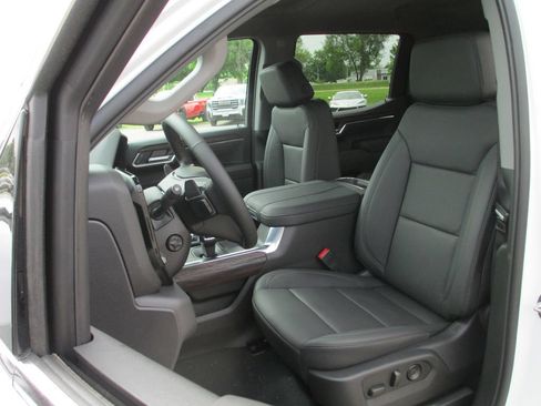 New 2026 GMC Sierra 1500 SLT w/ SLT Premium Plus Package AWD/4WD image 12
