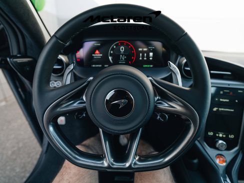 Used 2025 McLaren 750S Spider image 24