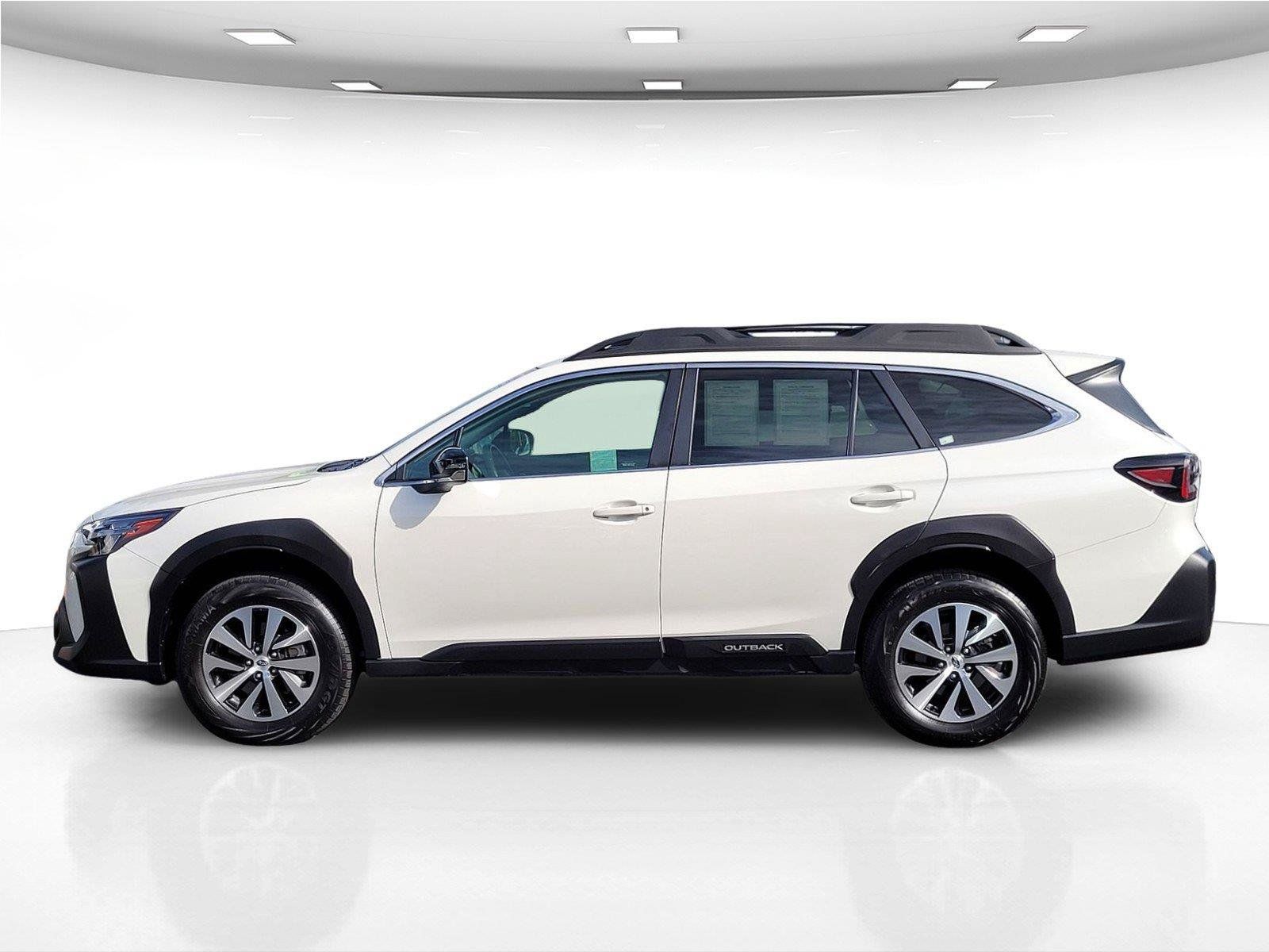 Used 2024 Subaru Outback Premium AWD/4WD image 9