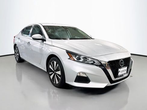 Used 2022 Nissan Altima 2.5 SV image 3