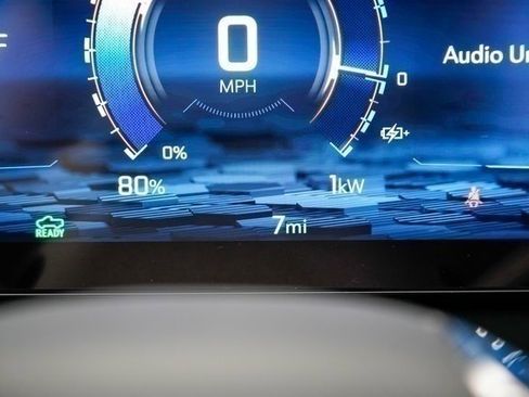 New 2025 Chevrolet Silverado EV LT image 33