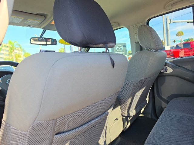 Used 2017 Nissan Frontier SV w/ SV Value Truck Package RWD image 11