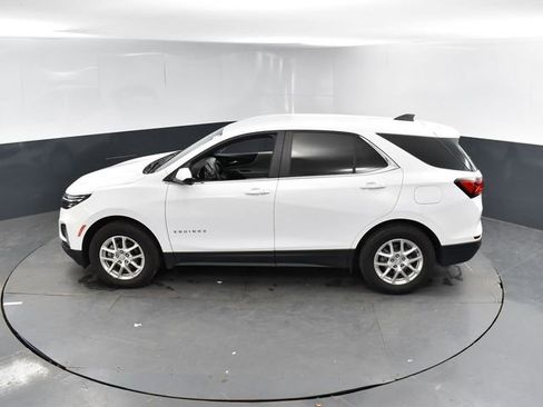 Used 2024 Chevrolet Equinox LT image 36