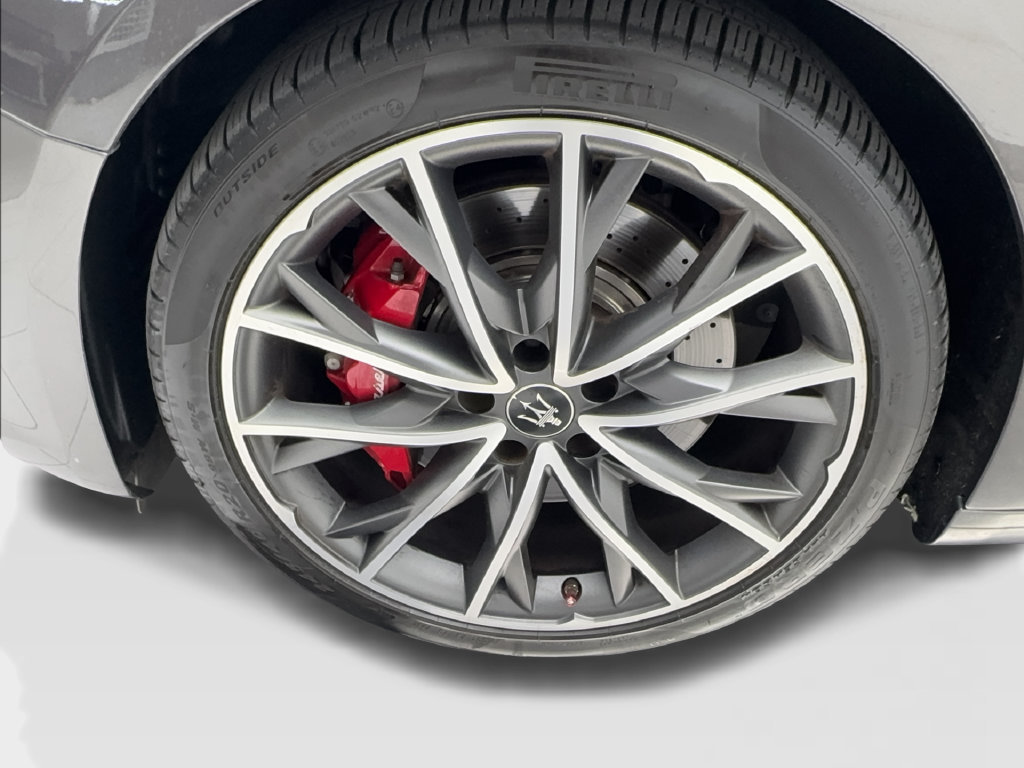 Used 2023 Maserati Ghibli Modena RWD image 15