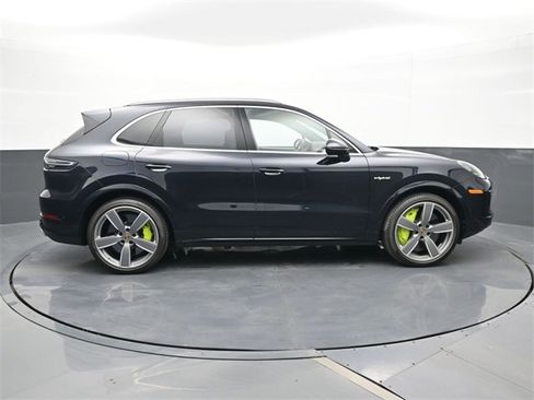 Certified 2023 Porsche Cayenne Turbo S image 24