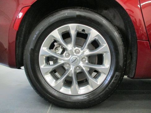 Used 2022 Chrysler Pacifica Touring-L image 30