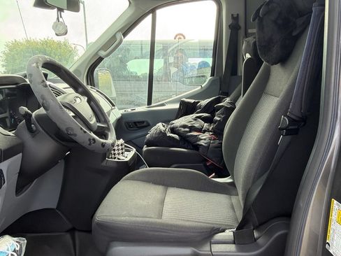 Used 2018 Ford Transit 150 XLT RWD image 11