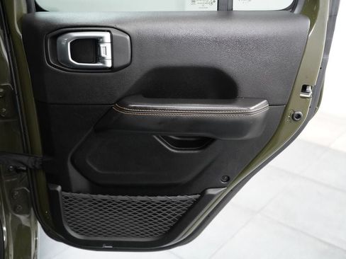 Used 2024 Jeep Wrangler Unlimited Sahara w/ Technology Group AWD/4WD image 25