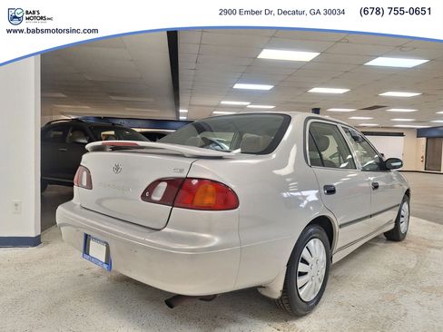 Used 2000 Toyota Corolla CE FWD image 2