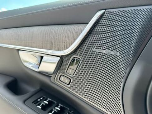 Certified 2024 Volvo S90 T8 Ultimate w/ Lounge Package image 17