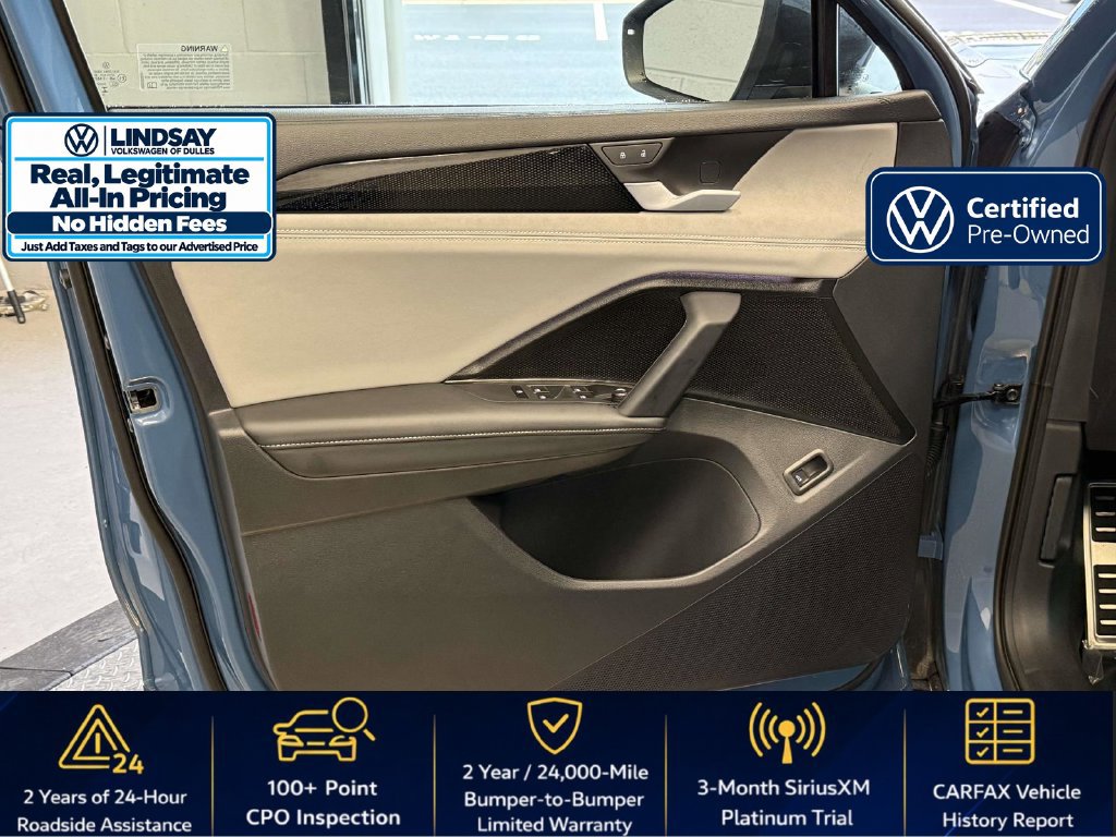 Used 2025 Volkswagen Tiguan SE R-Line AWD/4WD image 9