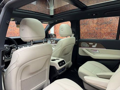 New 2026 Mercedes-Benz GLS 450 4MATIC image 21