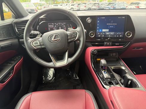 Used 2025 Lexus NX 250 FWD w/ Accessory Package (K3) image 2