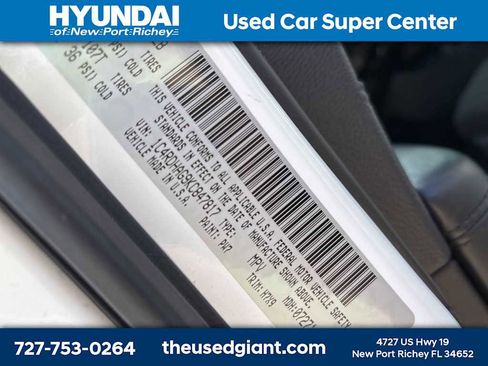 Used 2019 Dodge Durango SXT image 12