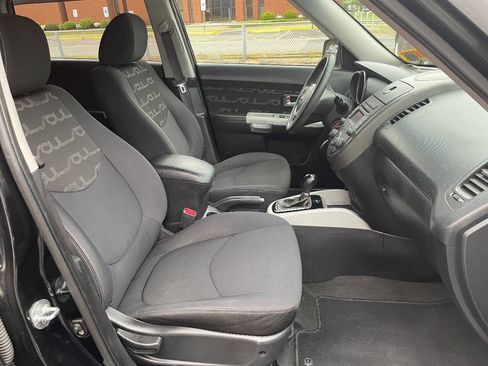Used 2012 Kia Soul + FWD image 31