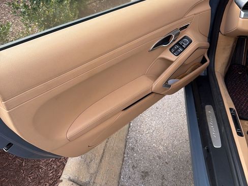 Used 2017 Porsche 911 Carrera image 8