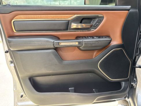 Used 2022 RAM 1500 Limited w/ Body Color Bumper Group AWD/4WD image 19