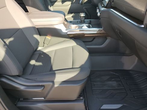 New 2026 GMC Sierra 1500 Elevation image 16