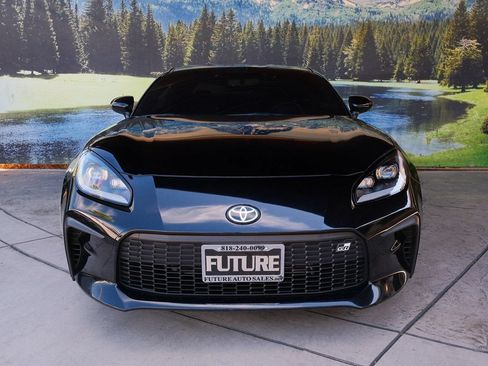 Used 2023 Toyota GR86 Premium w/ ALL Weather Mat Package (TMS) RWD image 2